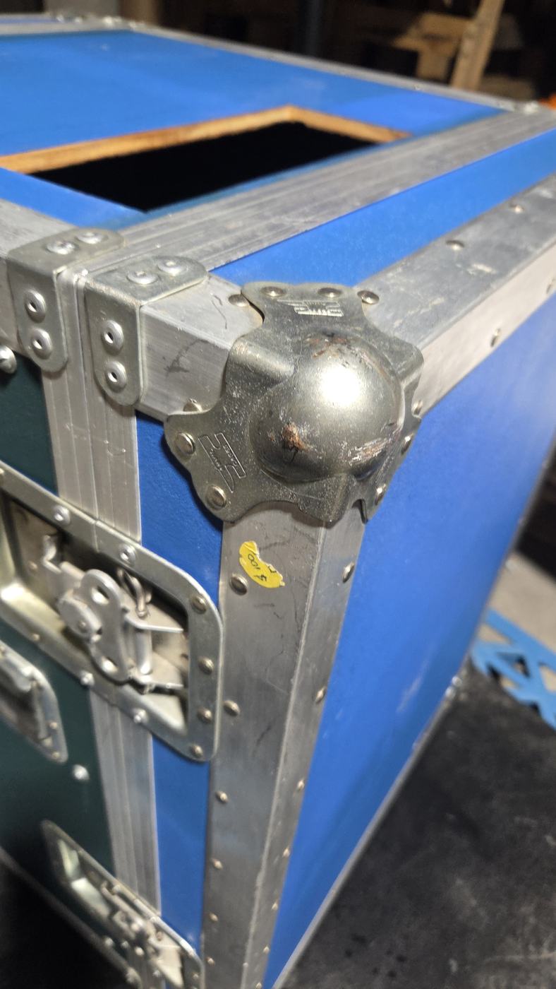 Vintage ANVIL Heavy-Duty ATA Flight / Road Case with 19" Rack Rails (Blue), photo 2