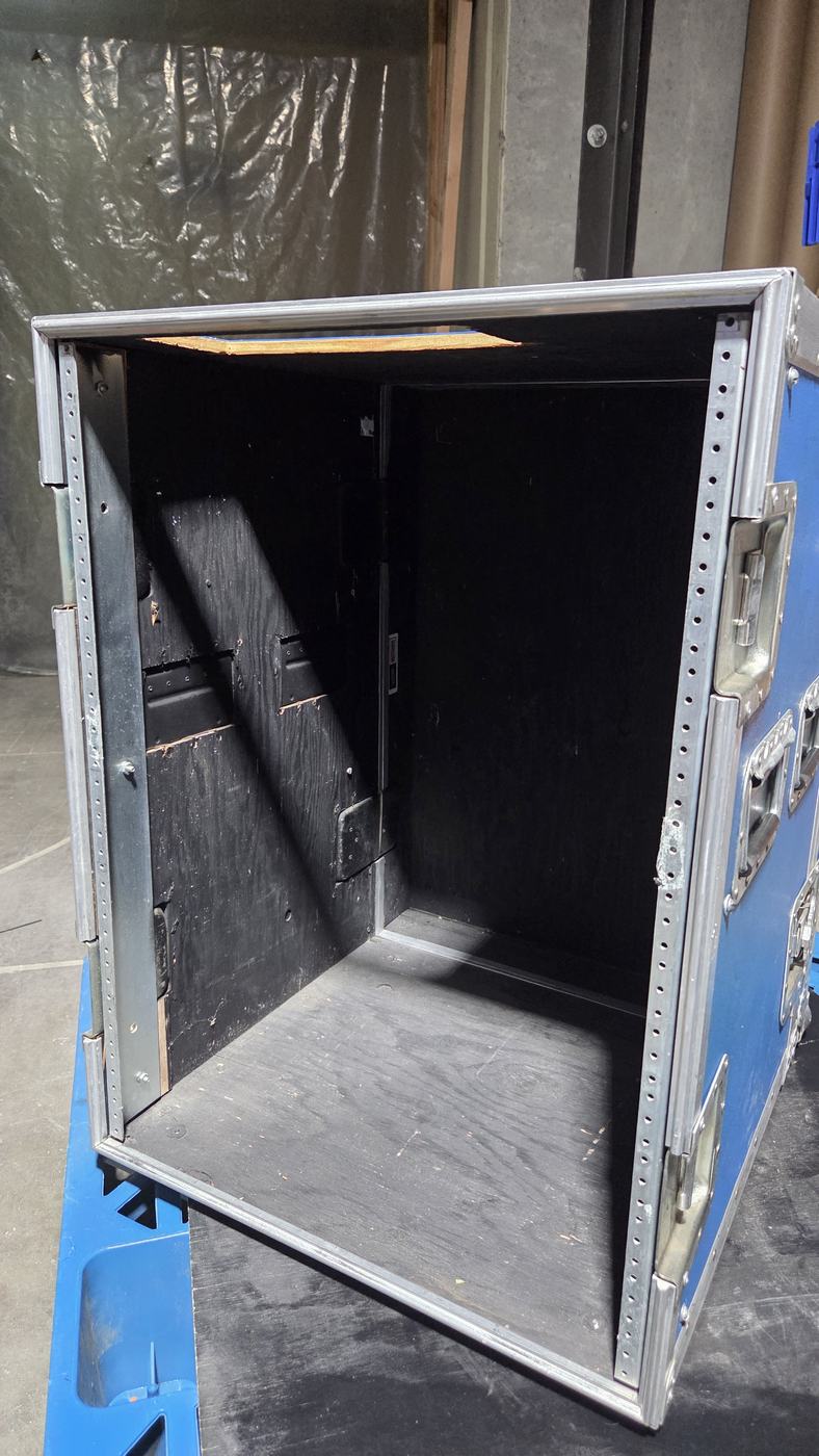 Vintage ANVIL Heavy-Duty ATA Flight / Road Case with 19" Rack Rails (Blue), photo 8