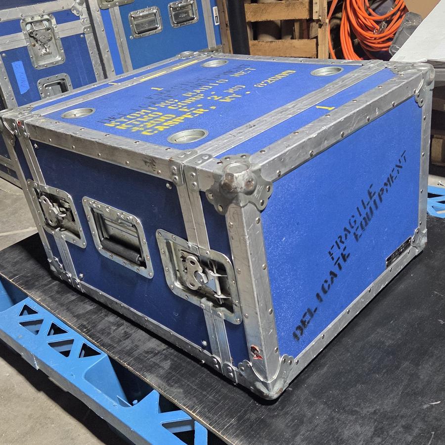 Anvil Case 3, vintage Anvil ATA full-depth 19 in rack case