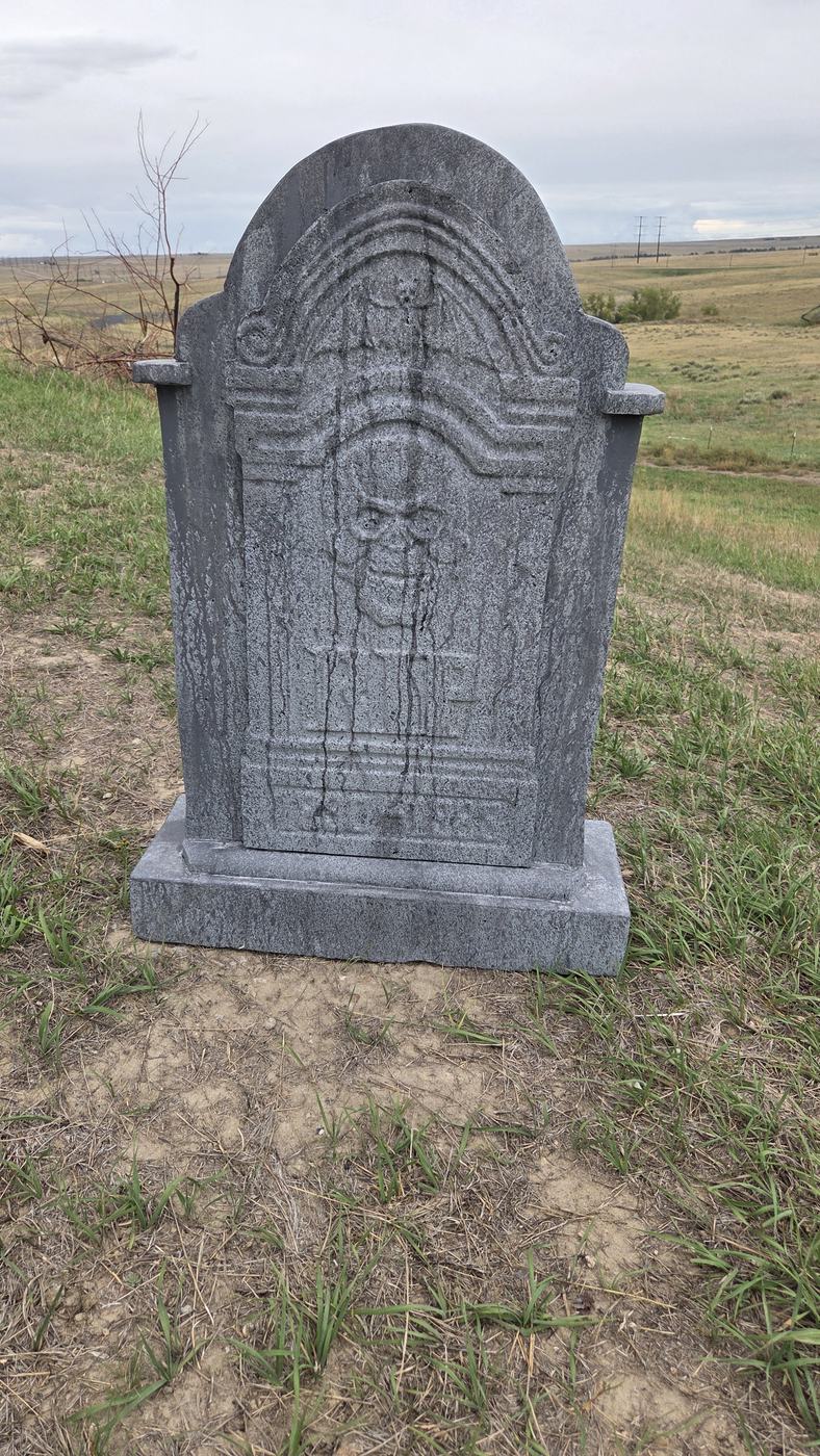 Hand-built foam tombstone TB9, photo 2