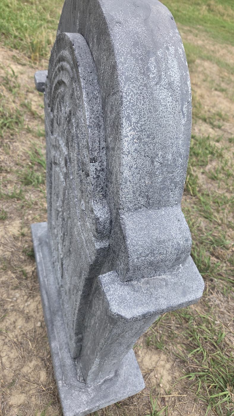 Hand-built foam tombstone TB9, photo 3