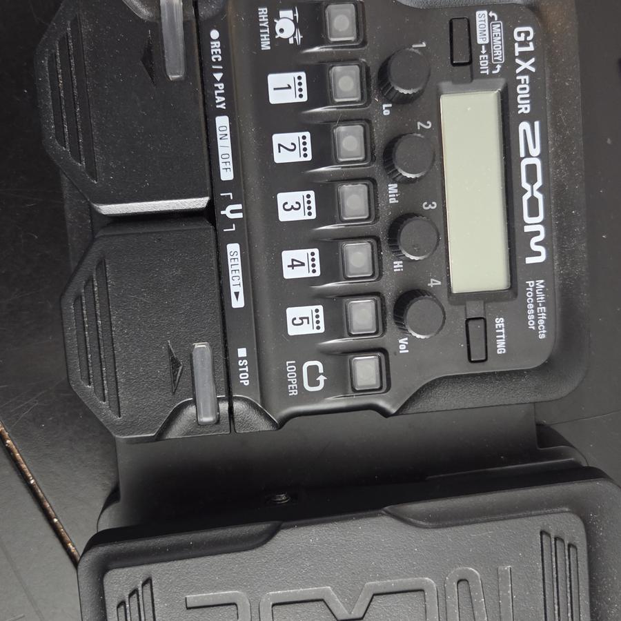 Guitar Effects Pedal - Zoom