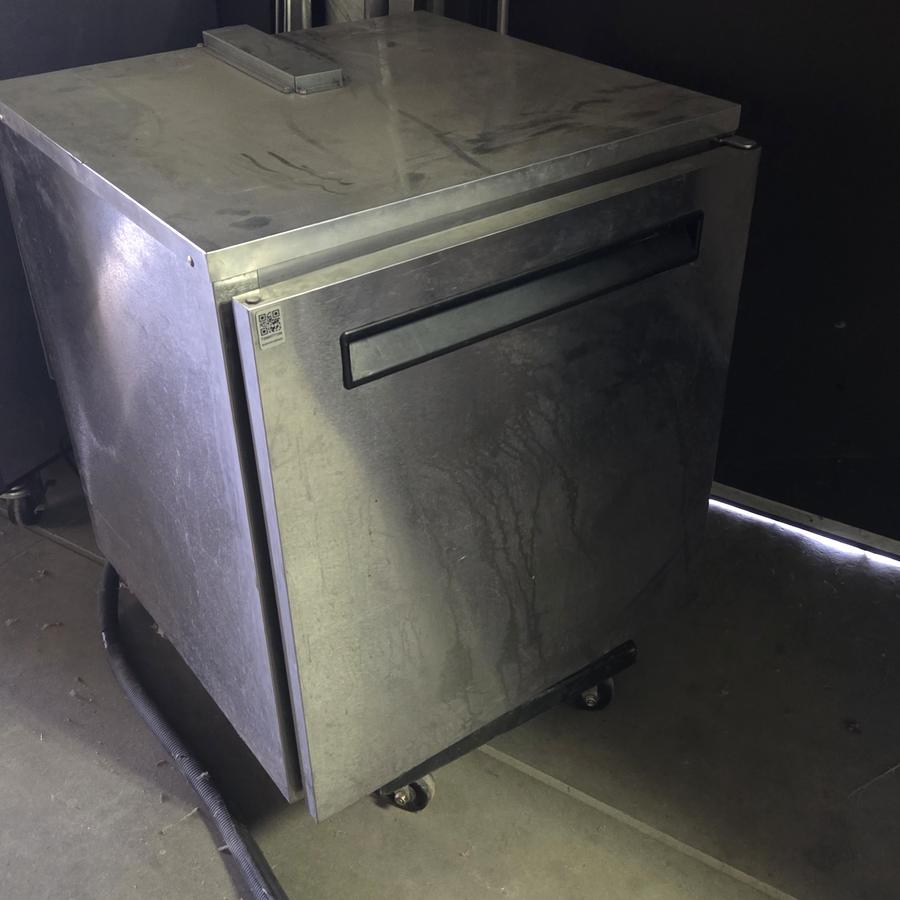Short single-door commercial refrigerator, unit 1