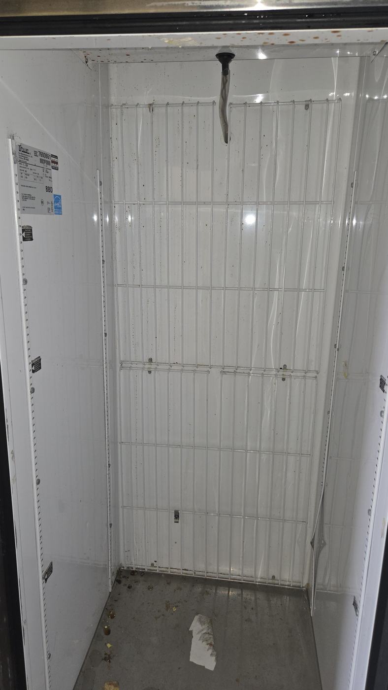 Tall single-door commercial refrigerator, unit 1, photo 2