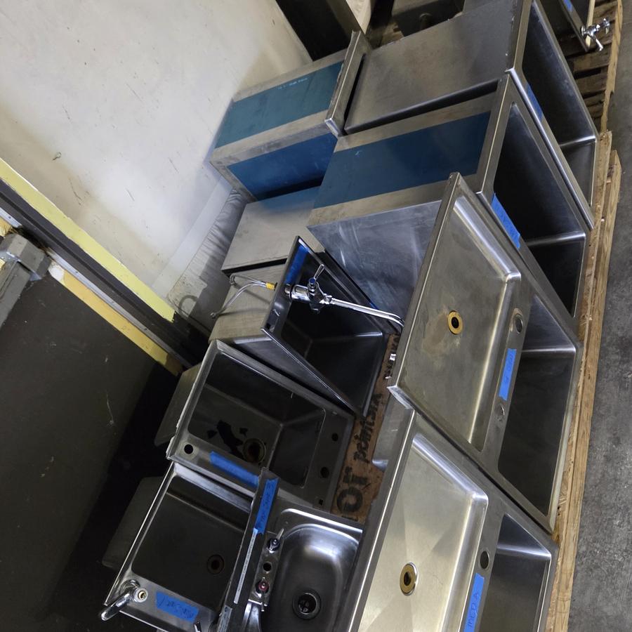 Stainless sink lot