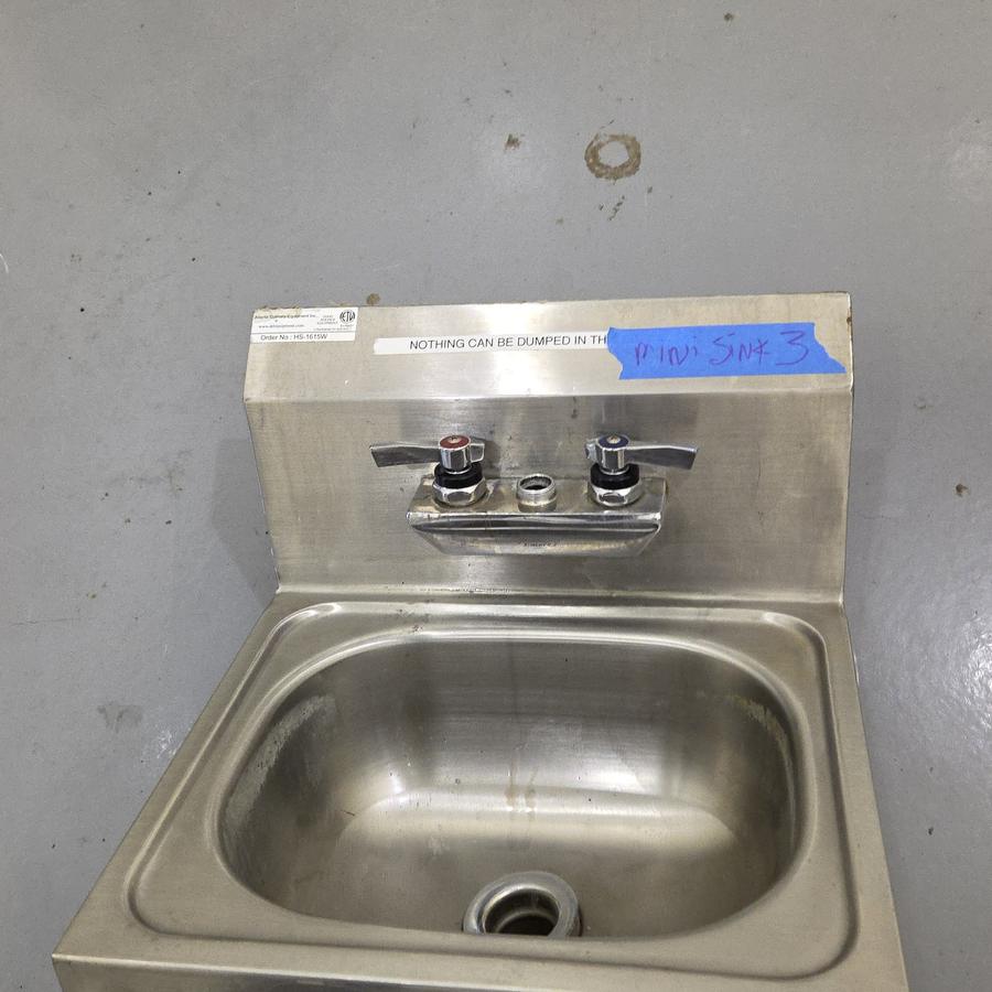 Small stainless sink 3